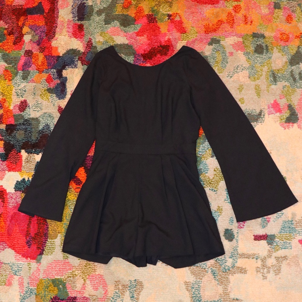 Gianni Bini Navy Long Sleeve Romper